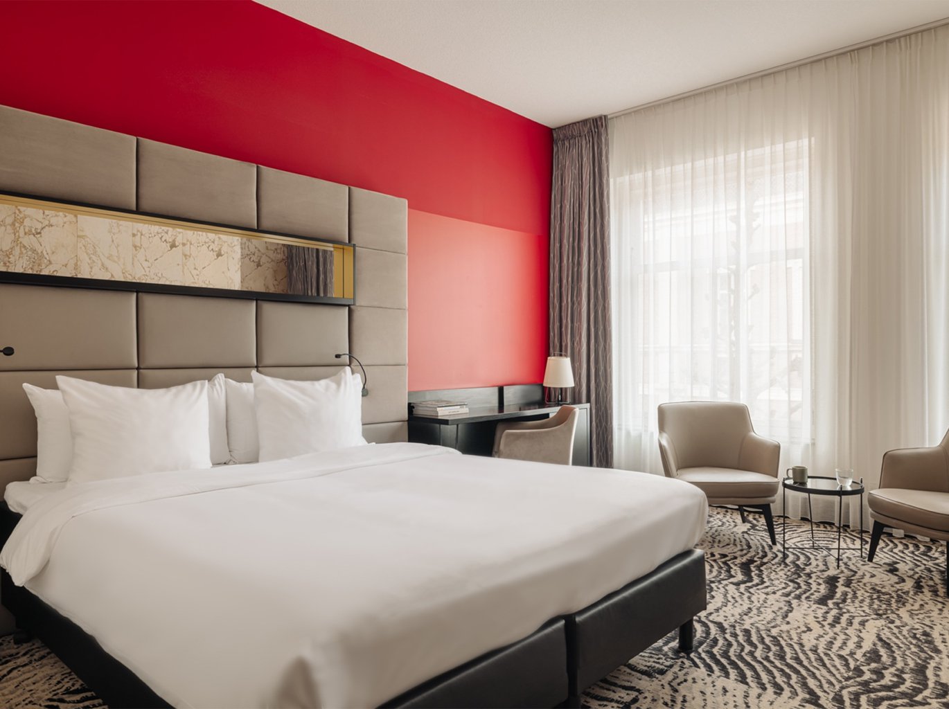 maltincourt_ SUPERIOR_KING_ROOM_LANDSCAPE_1